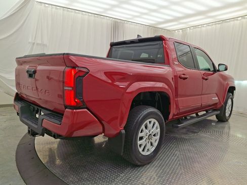 Certified 2025 Toyota Tacoma SR5 AWD/4WD image 29