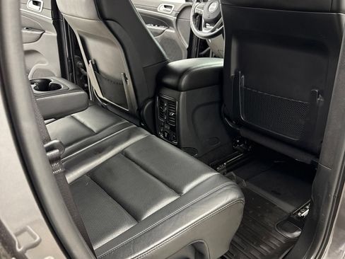Used 2021 Jeep Grand Cherokee Limited w/ Luxury Group II AWD/4WD image 32