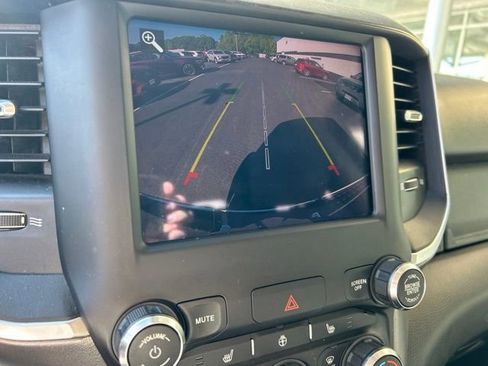 Used 2019 RAM 1500 Big Horn AWD/4WD image 17