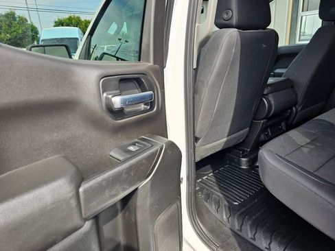 Used 2019 GMC Sierra 1500 Base image 16