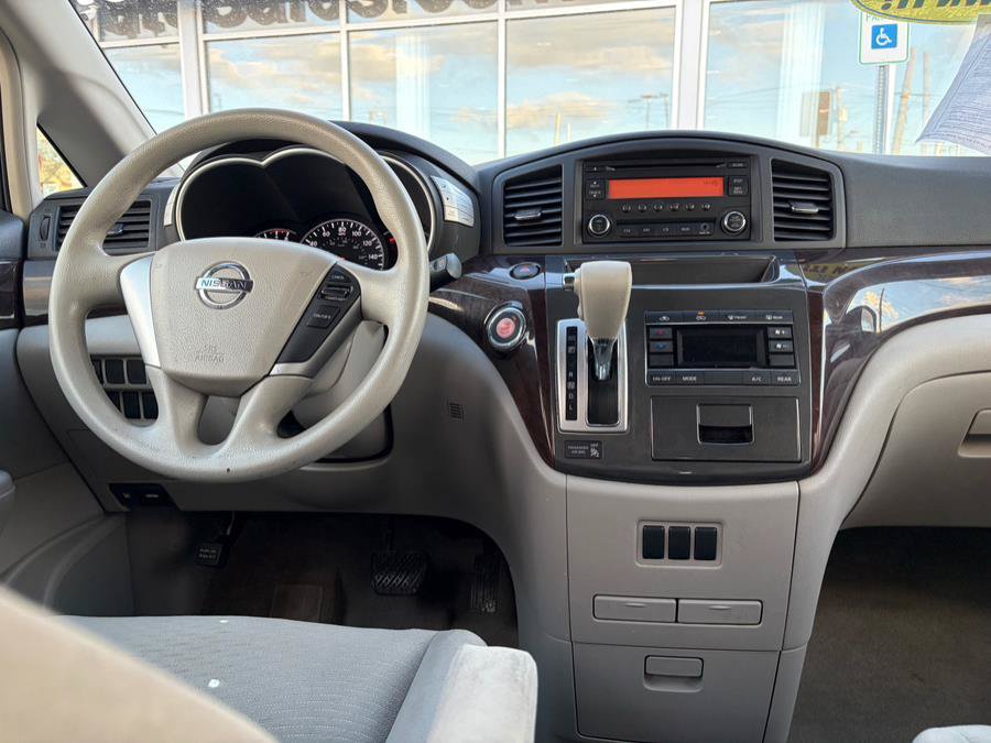 Used 2013 Nissan Quest S FWD image 16
