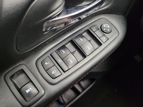 Used 2019 Dodge Grand Caravan GT FWD image 27