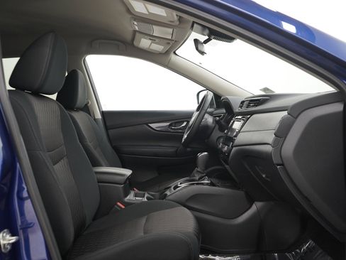 Used 2019 Nissan Rogue SV w/ Premium Package AWD/4WD image 11