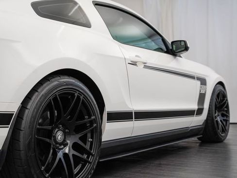 Used 2012 Ford Mustang Boss 302 w/ Boss 302 Accessory Pkg RWD image 29