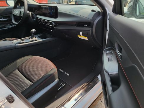 New 2027 Nissan Sentra SR w/ Floor Mat Package FWD image 10