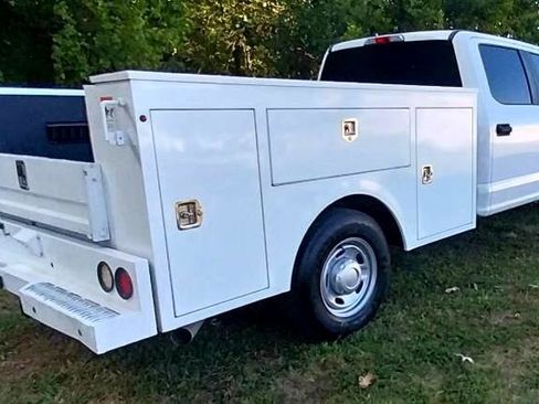 Used 2019 Ford F250 XL w/ Power Equipment Group image 6