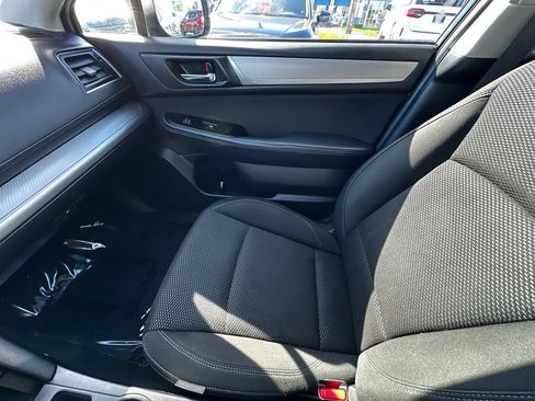 Used 2019 Subaru Outback 2.5i Premium AWD/4WD image 35