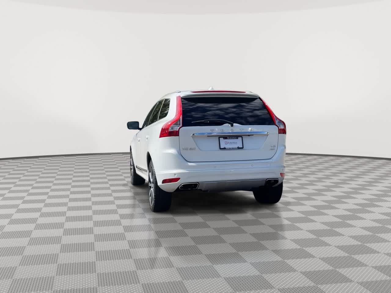 Used 2017 Volvo XC60 T6 Inscription w/ Climate Package AWD/4WD image 7