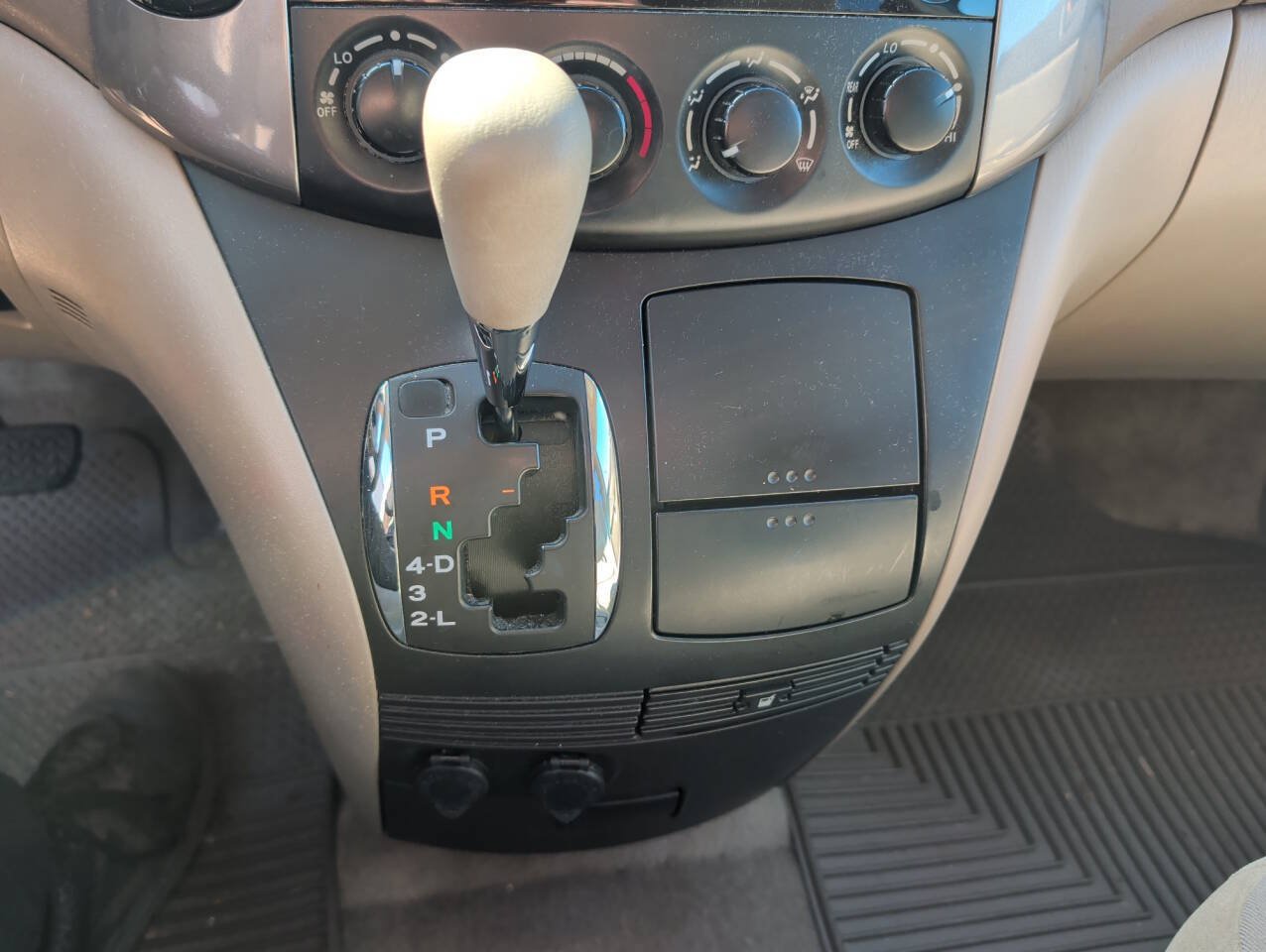 Used 2006 Toyota Sienna LE FWD image 37