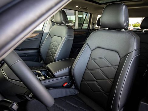 New 2026 Volkswagen Atlas SE FWD image 27