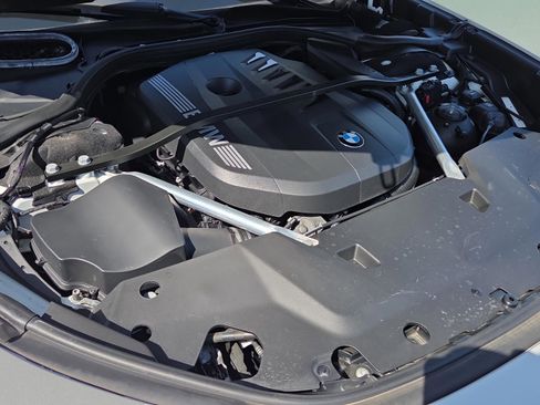 Certified 2023 BMW 740i RWD image 17