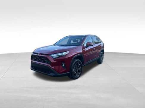 Used 2023 Toyota RAV4 XLE Premium image 2