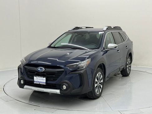 Used 2023 Subaru Outback Touring XT image 1