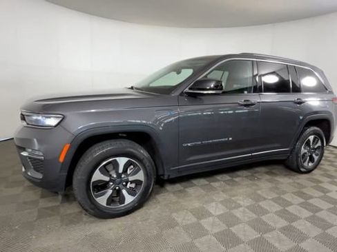 Used 2023 Jeep Grand Cherokee 4WD 4xe image 10