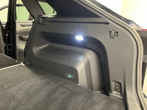Used 2024 Volkswagen Atlas Cross Sport SE AWD/4WD image 41