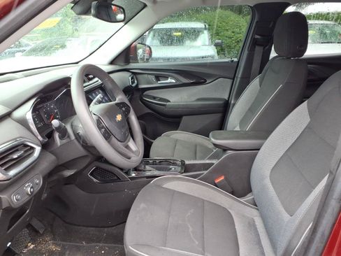 Used 2023 Chevrolet TrailBlazer LT w/ Convenience Package FWD image 25