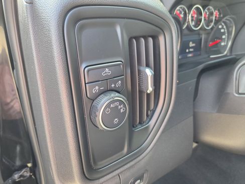Used 2022 Chevrolet Silverado 1500 Custom w/ Safety Confidence Package RWD image 15
