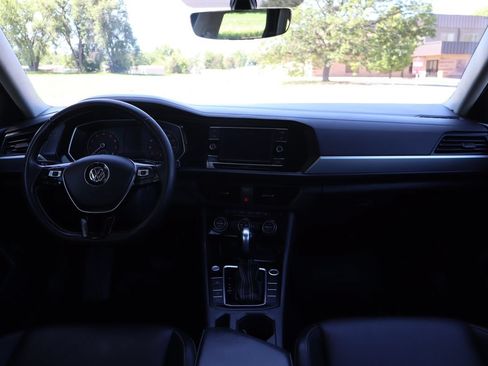 Used 2021 Volkswagen Jetta SE FWD image 15