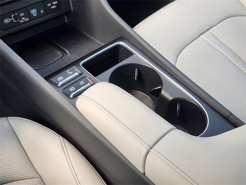 Used 2025 Hyundai Sonata Limited image 16