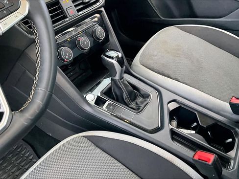 Used 2024 Volkswagen Taos S image 16