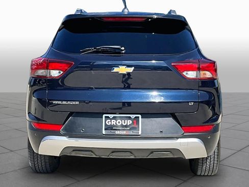 Used 2021 Chevrolet TrailBlazer LT w/ Convenience Package FWD image 5