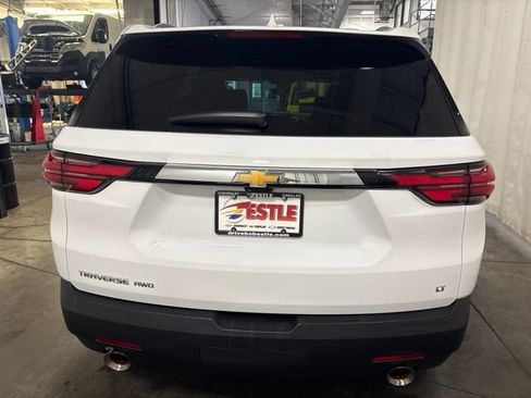 Used 2023 Chevrolet Traverse LT w/ LT Premium Package AWD/4WD image 5