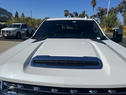 Used 2021 Chevrolet Silverado 2500 LTZ w/ LTZ Premium Package image 12