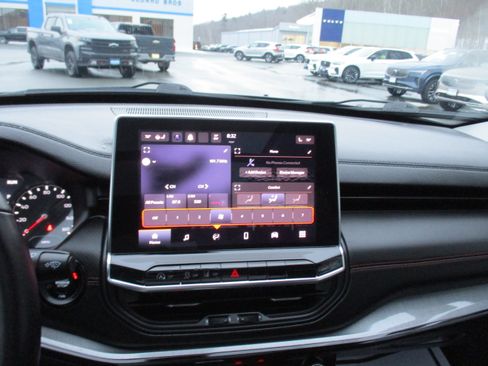 Certified 2022 Jeep Compass Trailhawk w/ Sun and Sound Group image 17