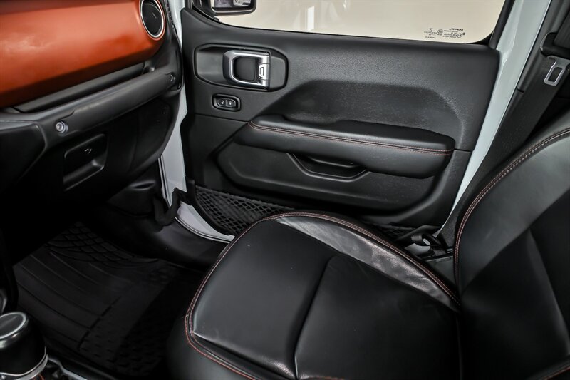 Used 2020 Jeep Gladiator Rubicon AWD/4WD image 31