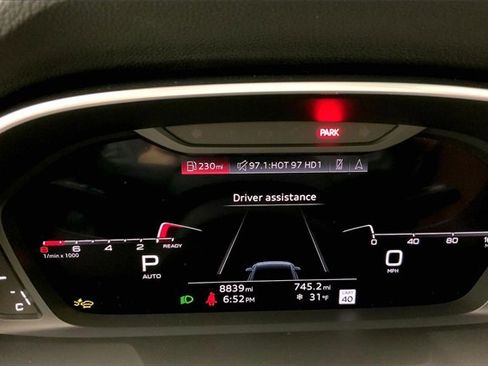 Certified 2025 Audi Q3 2.0T Premium Plus image 20