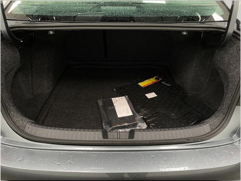 New 2026 Volkswagen Jetta SE image 5