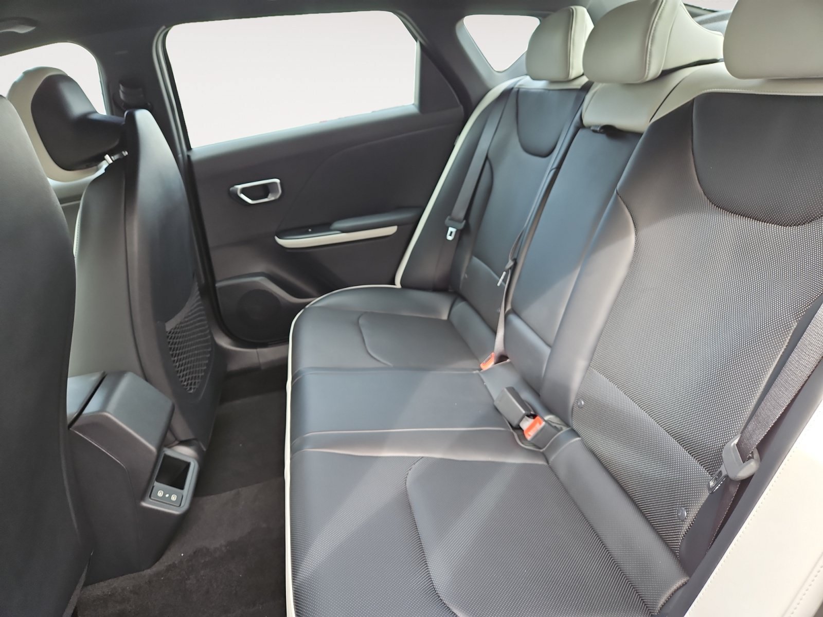 New 2026 Kia K4 GT-Line FWD image 13