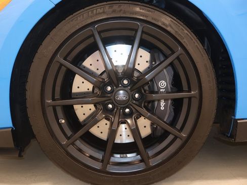 Certified 2017 Ford Mustang Shelby GT350 w/ Electronics Package image 32