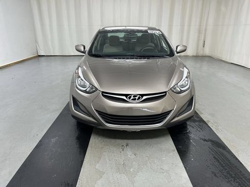 Used 2014 Hyundai Elantra SE FWD image 3