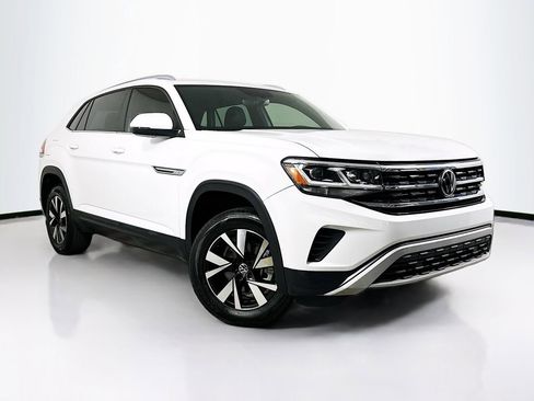 Used 2022 Volkswagen Atlas Cross Sport SE FWD image 1