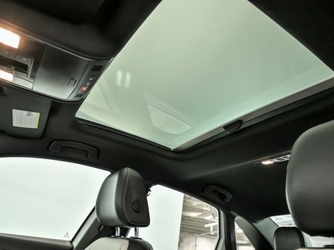 Used 2020 Volkswagen Jetta R-Line image 13