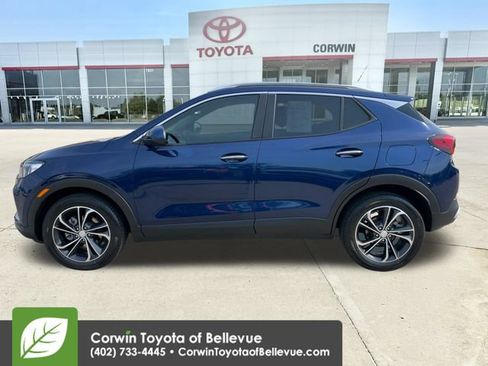 Used 2023 Buick Encore GX Select FWD image 2