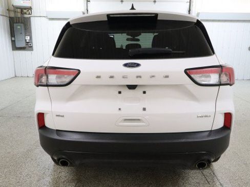 Used 2022 Ford Escape SE w/ SE Sport Appearance Package image 8