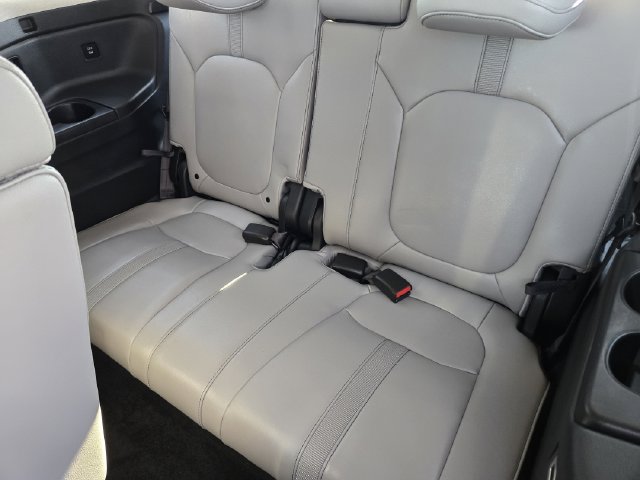 Used 2025 Honda Pilot Touring image 30
