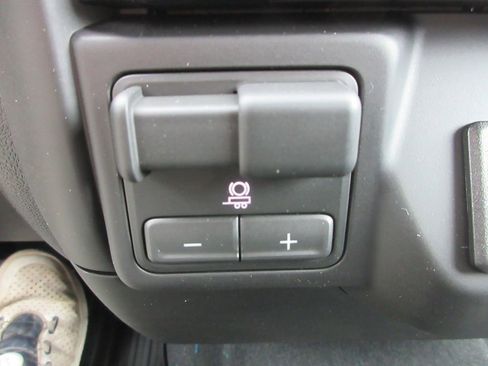 New 2026 GMC Sierra 1500 Pro AWD/4WD image 17