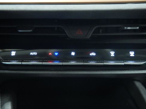 Used 2025 Buick Envision Sport Touring image 39