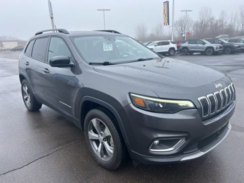 Used 2022 Jeep Cherokee Limited image 3