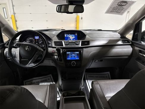 Used 2015 Honda Odyssey Touring Elite image 10