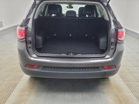 Used 2018 Jeep Compass Latitude w/ Popular Equipment Group AWD/4WD image 29