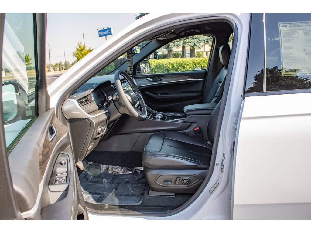 New 2026 Jeep Grand Cherokee Limited AWD/4WD image 28