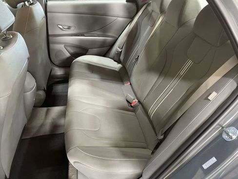 Used 2024 Hyundai Elantra SEL image 20