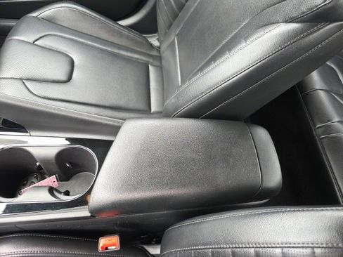 Used 2024 Hyundai Elantra Limited image 22