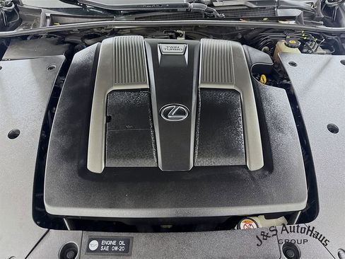 Used 2019 Lexus LS 500 w/ Accessory Package (Z2) image 36