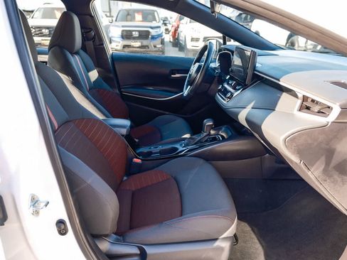 Certified 2025 Toyota Corolla SE w/ Convenience Package FWD image 18