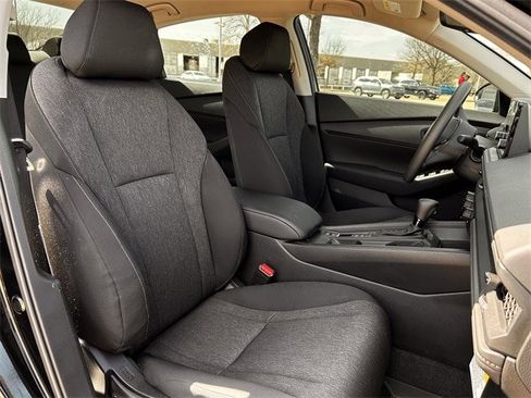 Used 2025 Honda Accord LX image 27